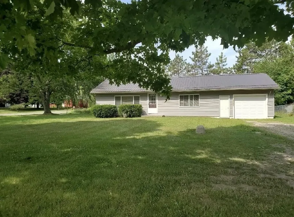 1960 S Winn Road Deerfield Township MI 48858
