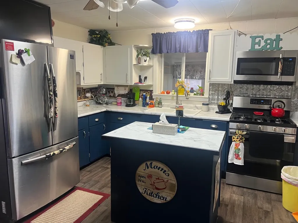 169 Ashley Redding Township MI 48625