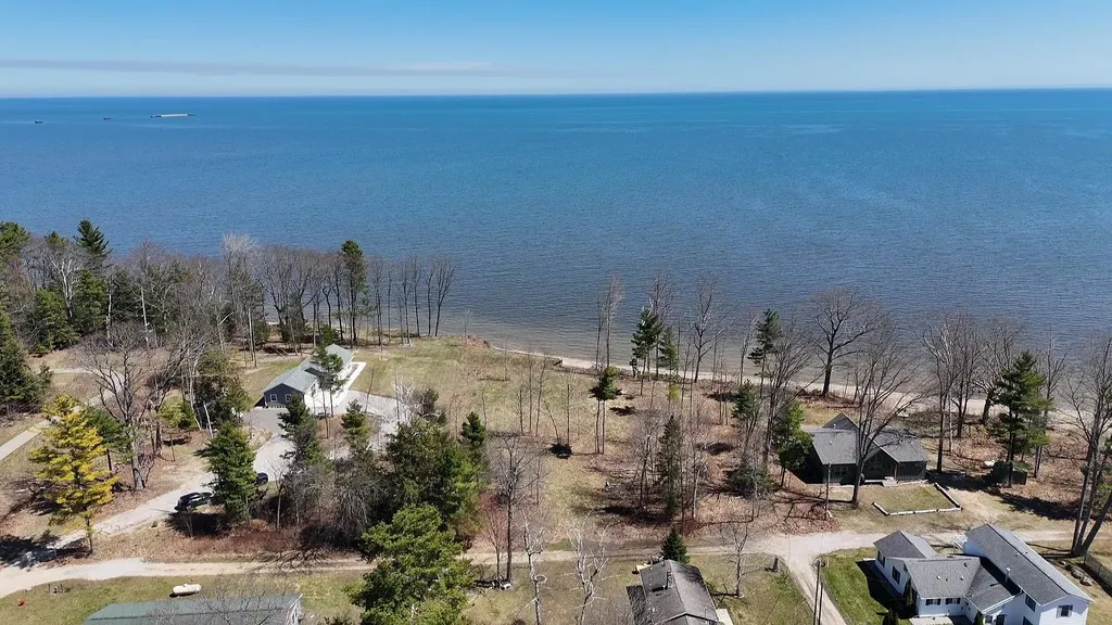 V/l Keystone Drive Alabaster Township MI 48763