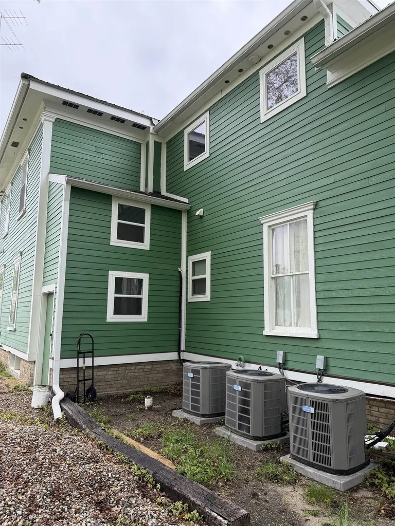 323 W Wright Avenue Shepherd Village MI 48883
