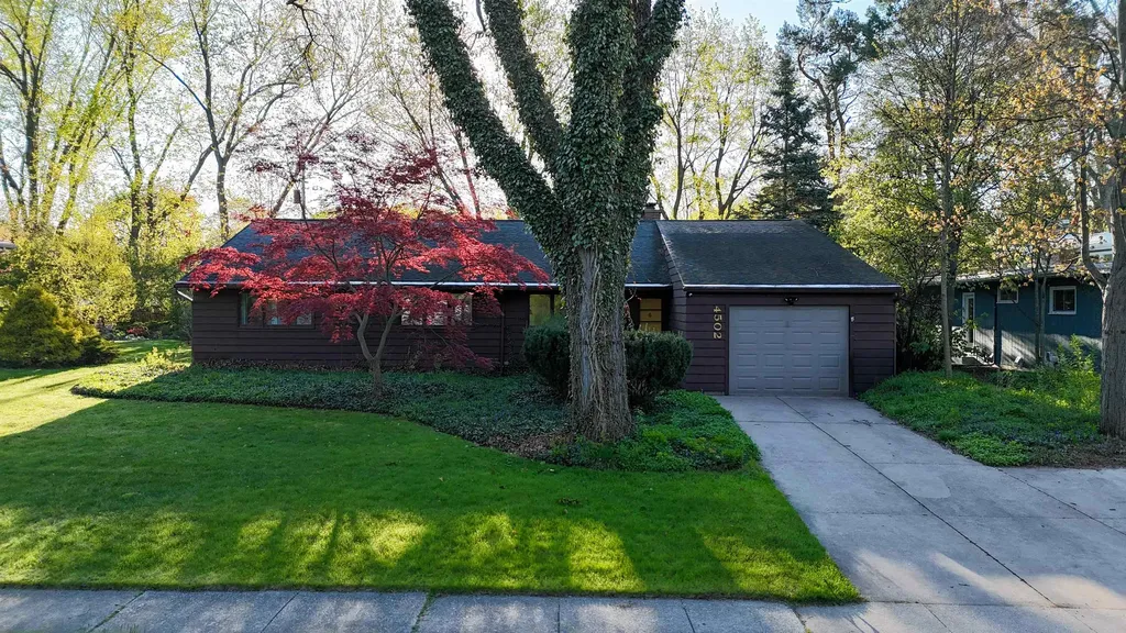 4502 Concord Street Midland City MI 48642
