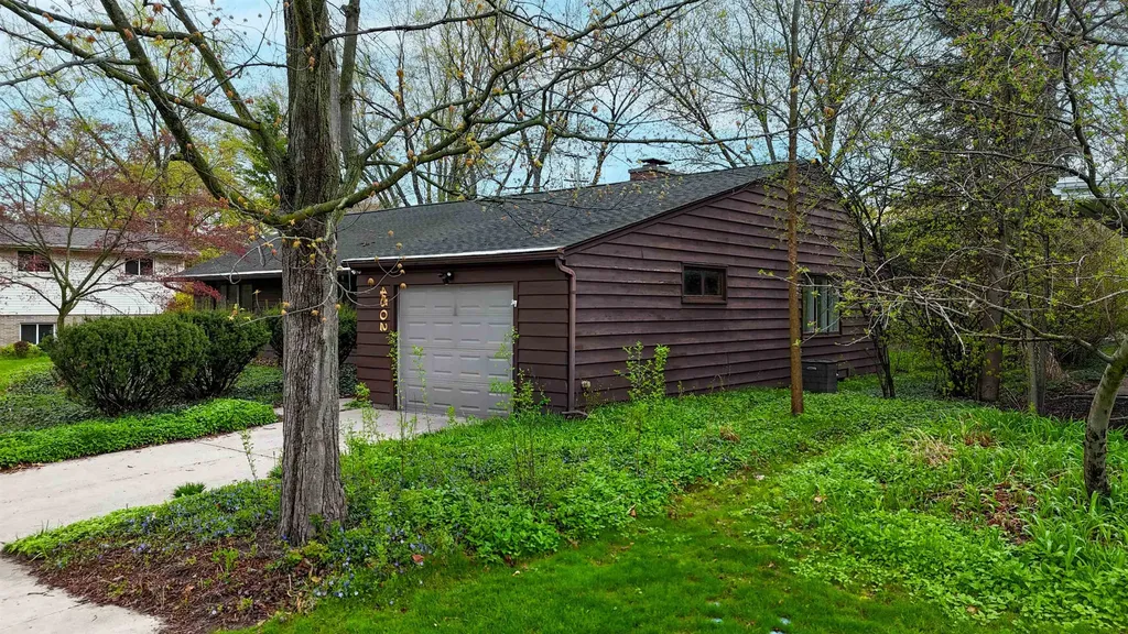 4502 Concord Street Midland City MI 48642