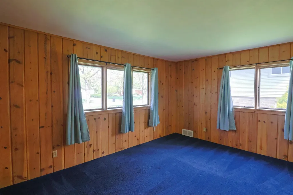4502 Concord Street Midland City MI 48642
