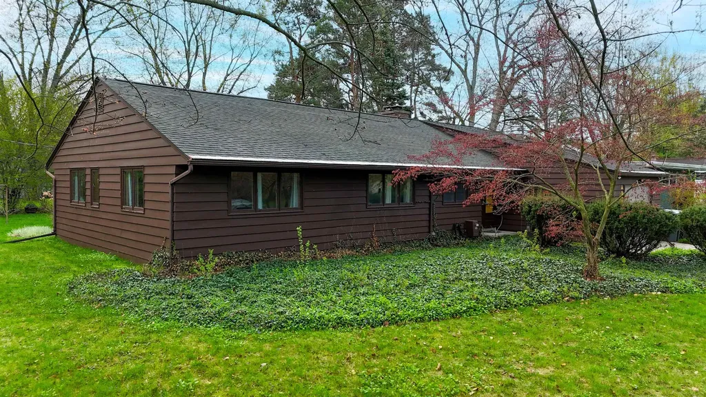 4502 Concord Street Midland City MI 48642