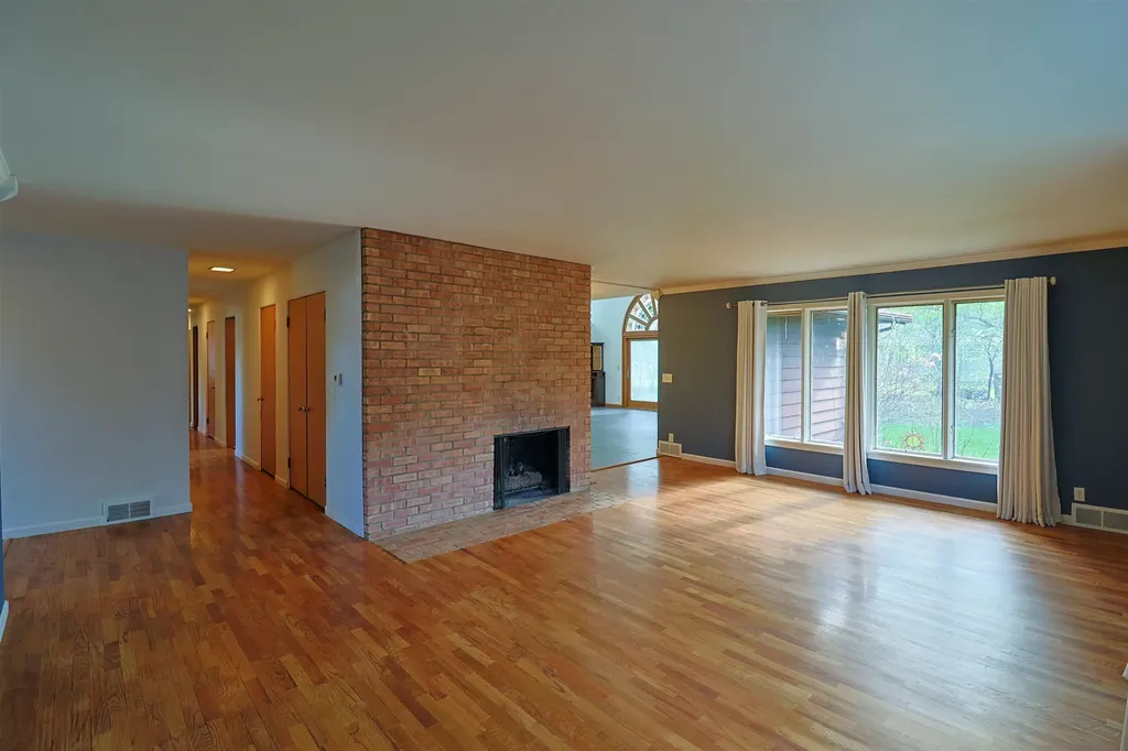 4502 Concord Street Midland City MI 48642