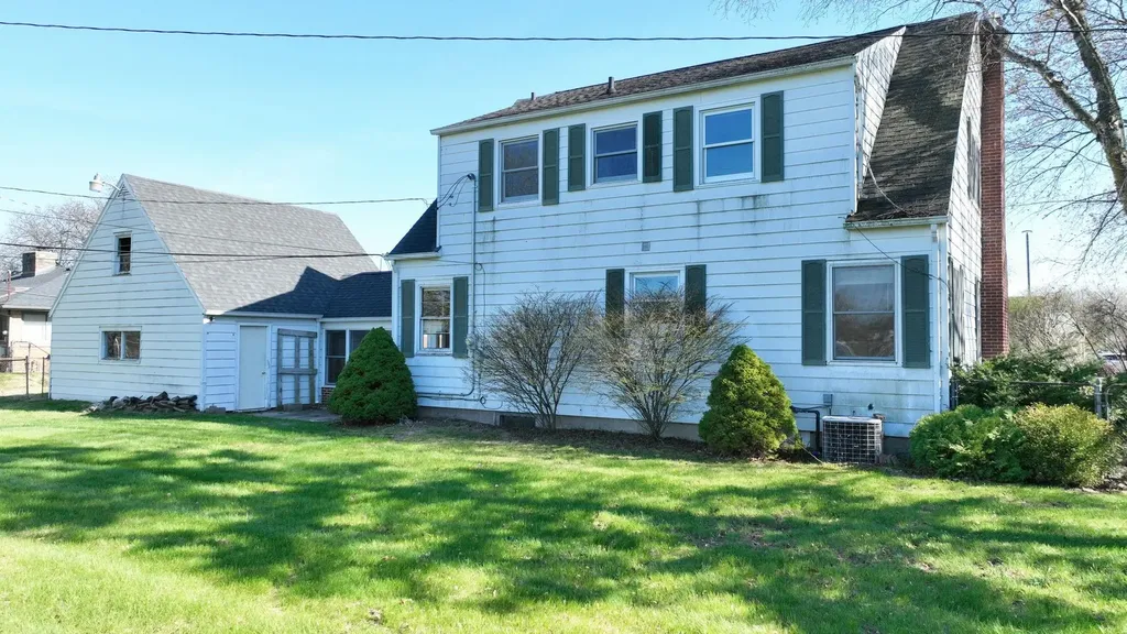 1207 North Drive Mt. Pleasant City MI 48858