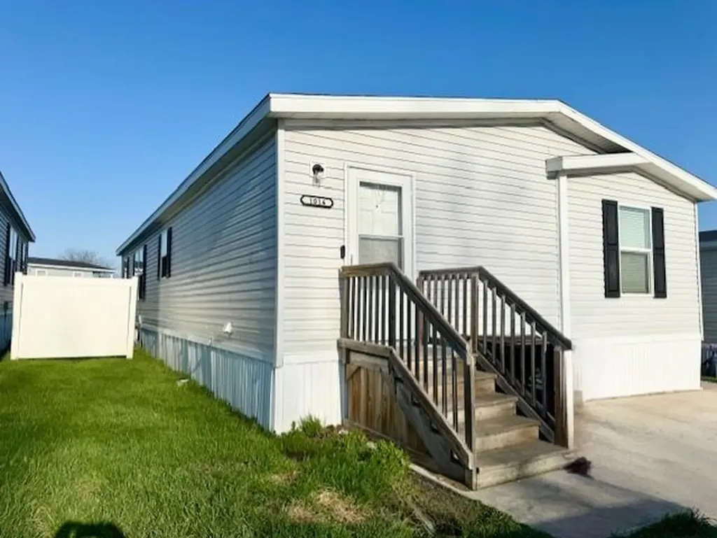 1014 Union Union Charter Township MI 48858