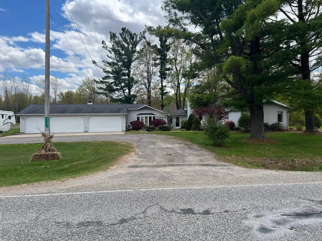 21403 Swan Creek Road Lakefield Township MI 48637