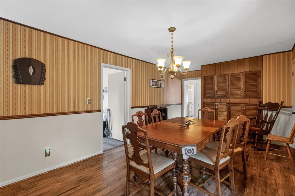 535 Yale Avenue Alma City MI 48801