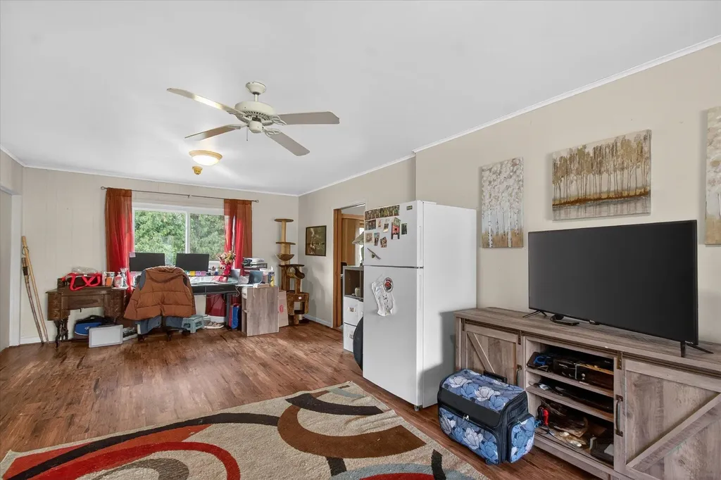 535 Yale Avenue Alma City MI 48801