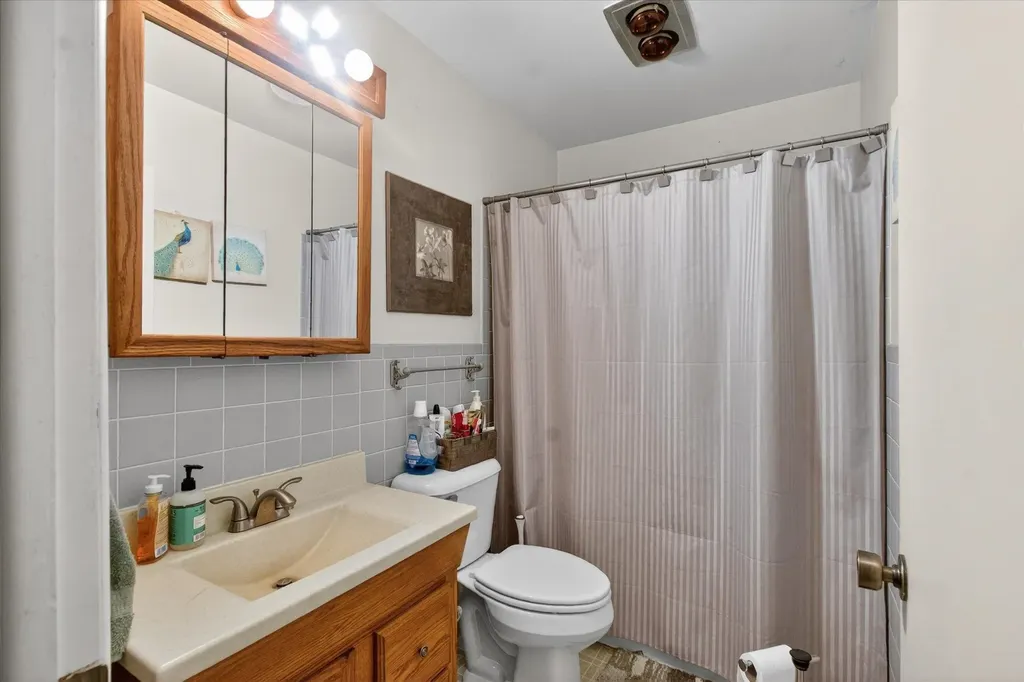 535 Yale Avenue Alma City MI 48801