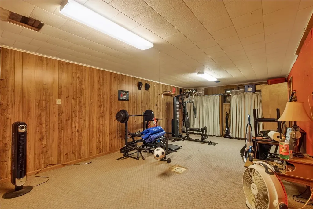 535 Yale Avenue Alma City MI 48801