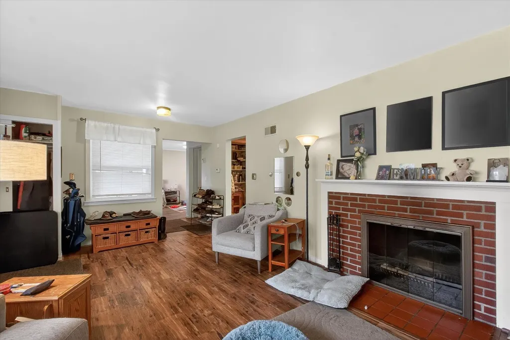 535 Yale Avenue Alma City MI 48801