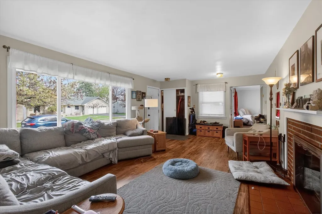 535 Yale Avenue Alma City MI 48801