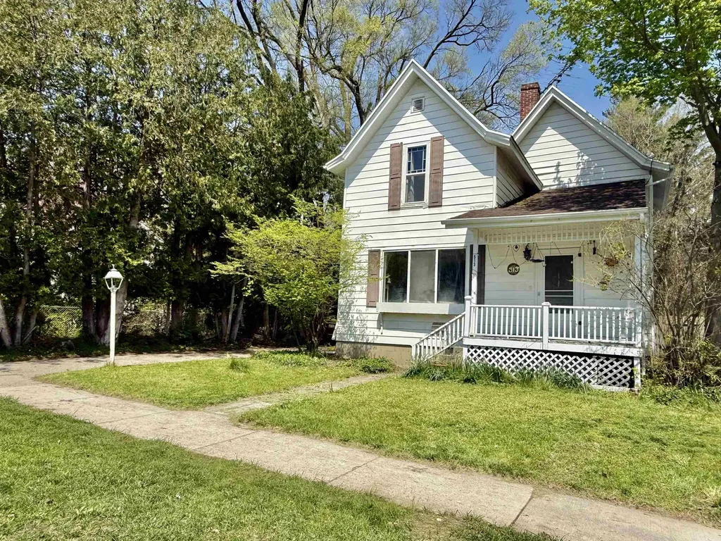513 Walnut Street Alma City MI 48801