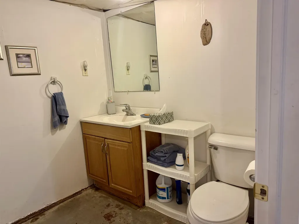 513 Walnut Street Alma City MI 48801