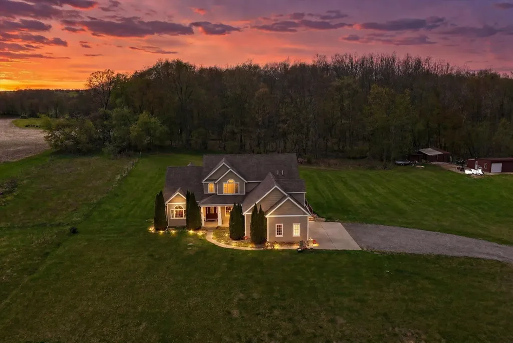 4362 S Vickeryville Road Evergreen Township MI 48884