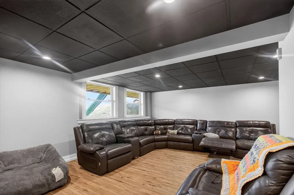 4362 S Vickeryville Road Evergreen Township MI 48884