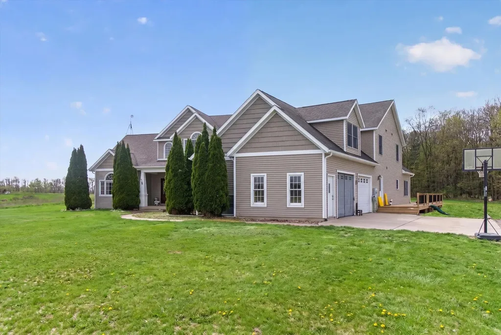 4362 S Vickeryville Road Evergreen Township MI 48884