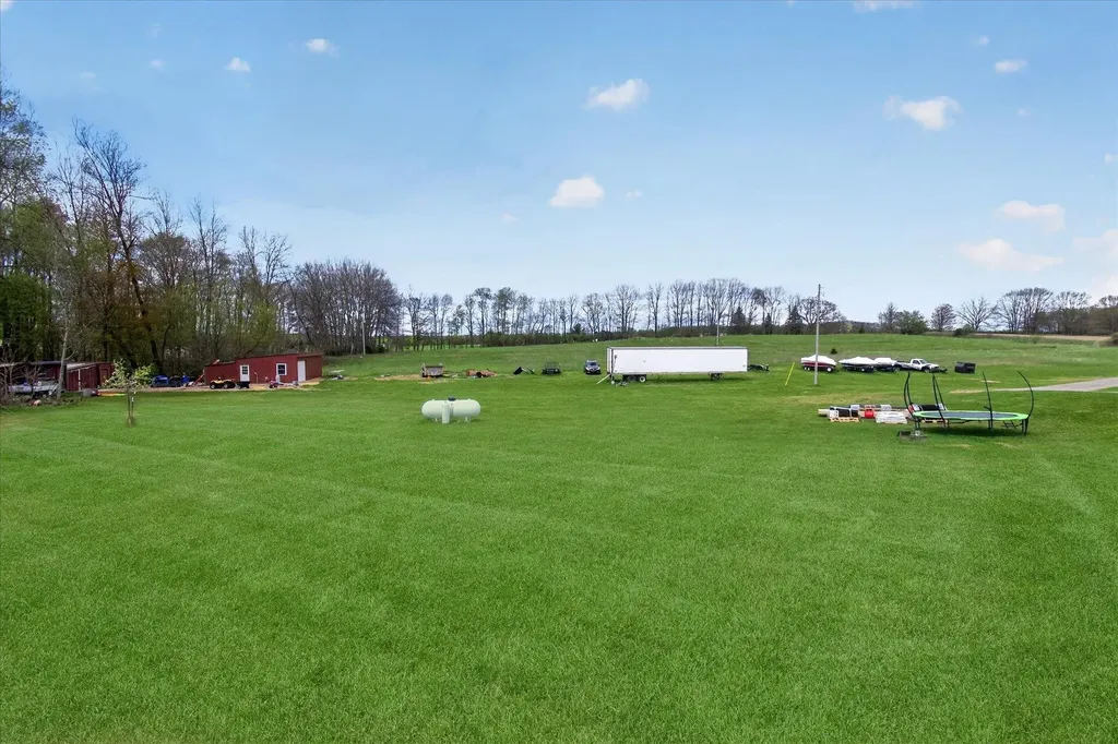 4362 S Vickeryville Road Evergreen Township MI 48884