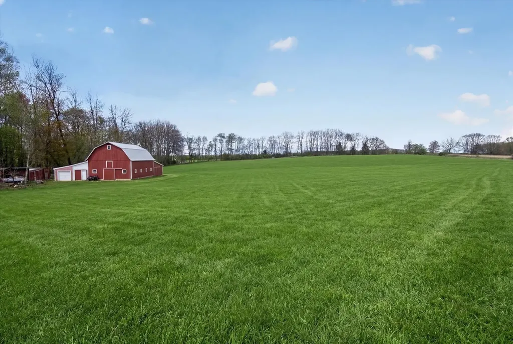 4362 S Vickeryville Road Evergreen Township MI 48884