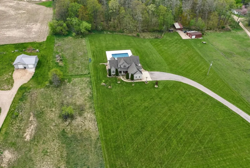 4362 S Vickeryville Road Evergreen Township MI 48884