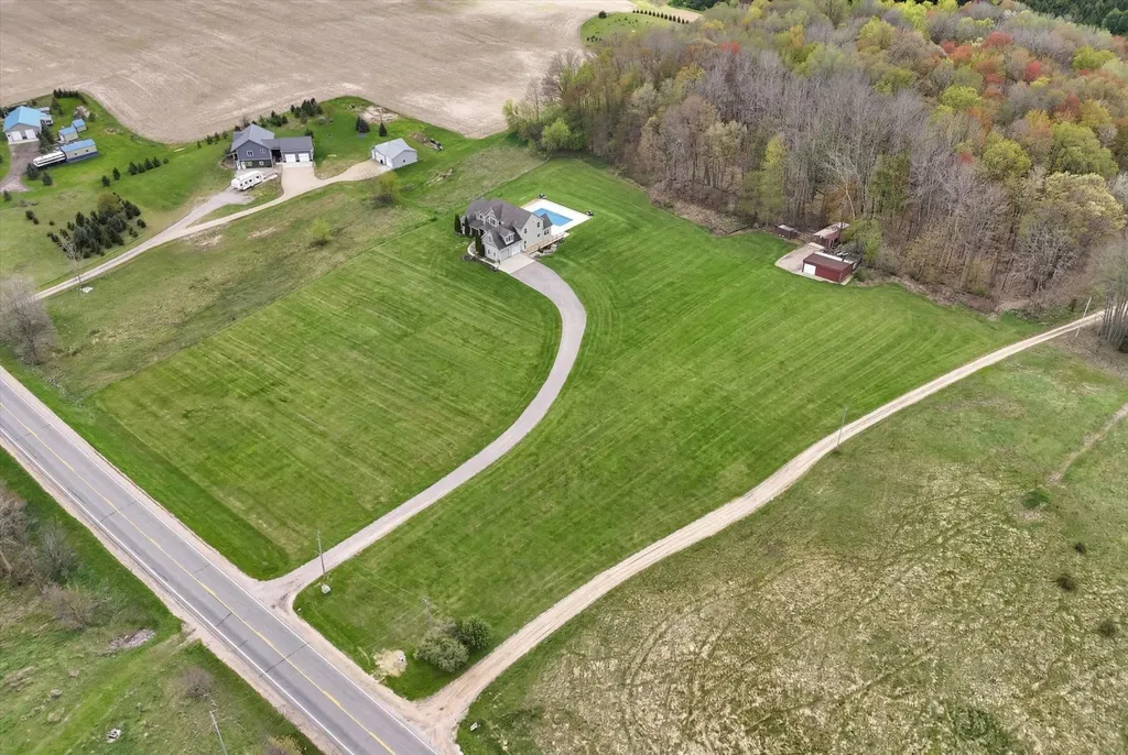 4362 S Vickeryville Road Evergreen Township MI 48884