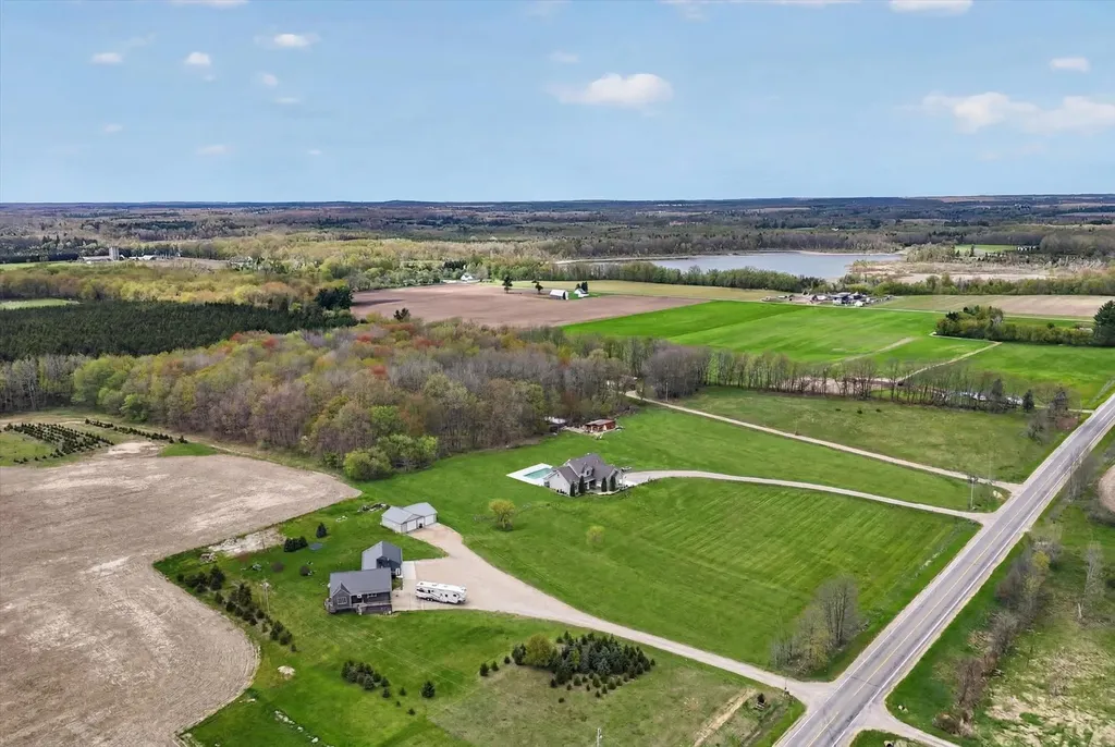 4362 S Vickeryville Road Evergreen Township MI 48884