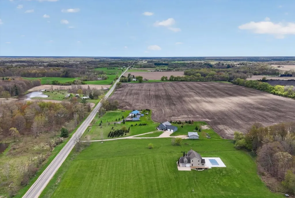 4362 S Vickeryville Road Evergreen Township MI 48884