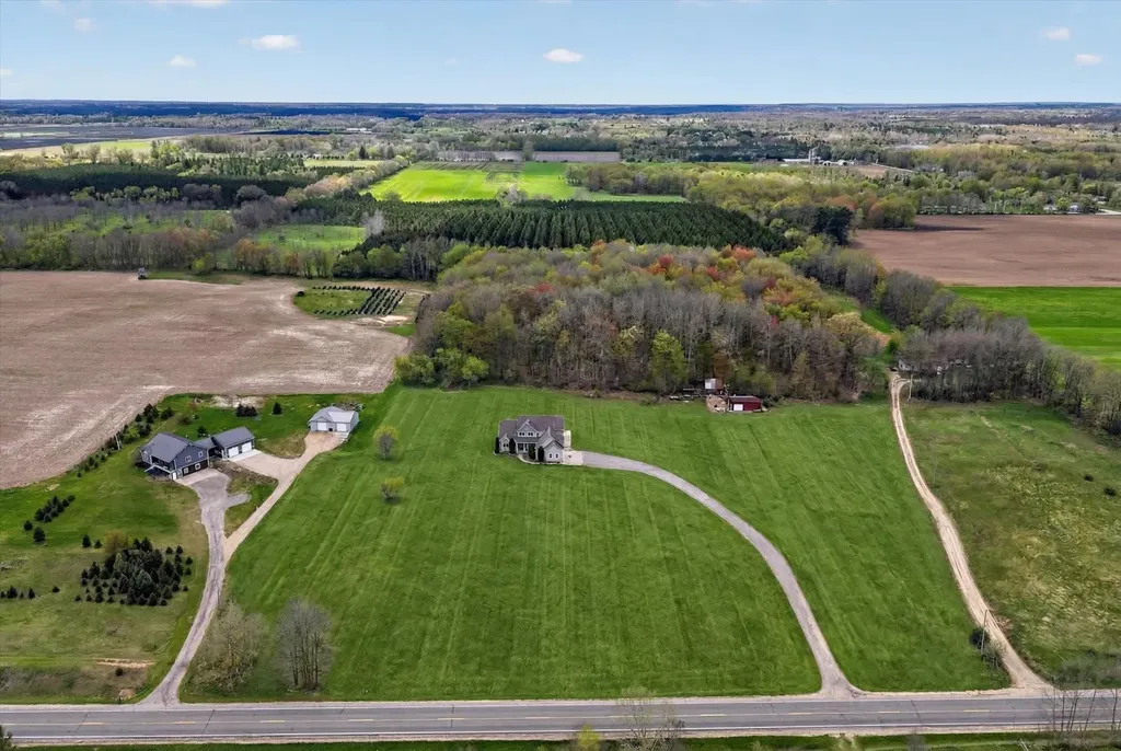 4362 S Vickeryville Road Evergreen Township MI 48884
