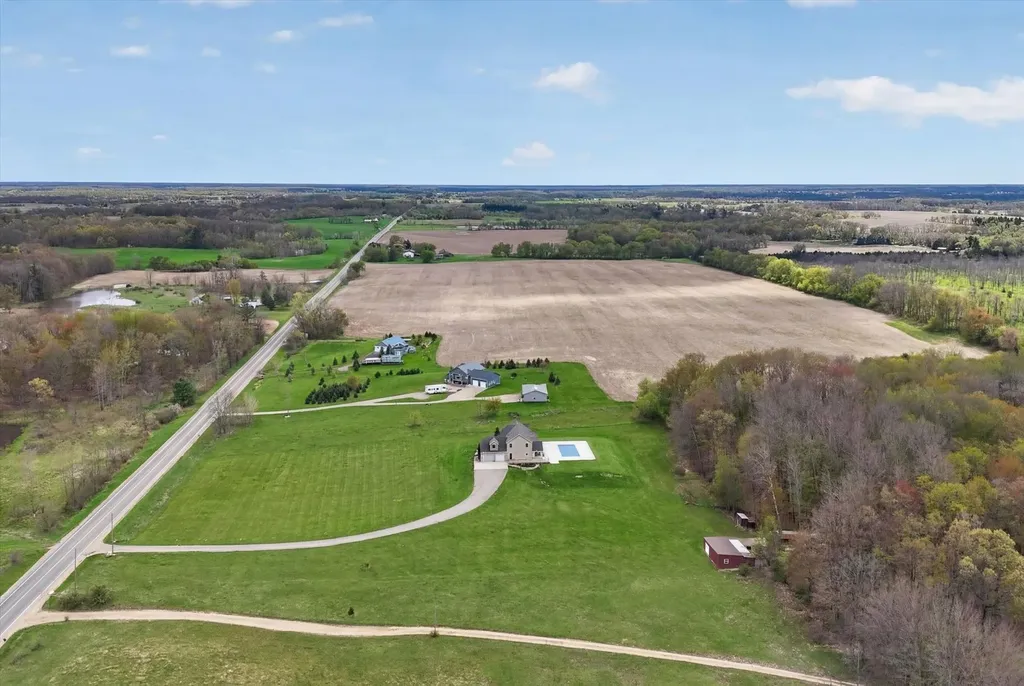 4362 S Vickeryville Road Evergreen Township MI 48884