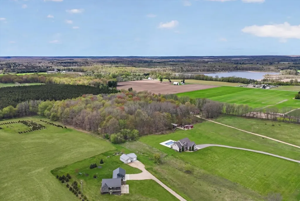 4362 S Vickeryville Road Evergreen Township MI 48884