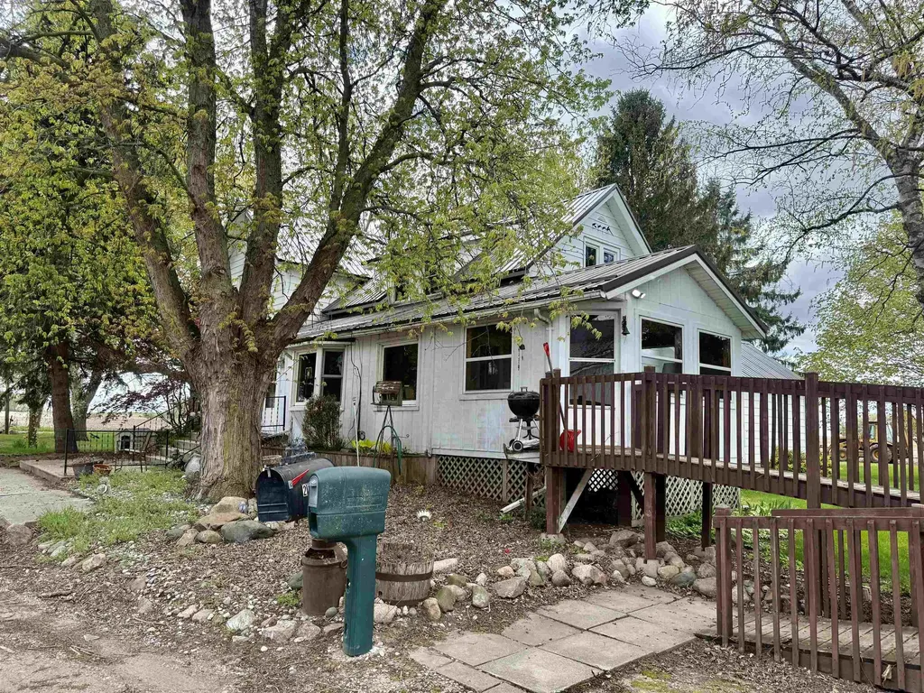 2298 W Hayes Road Newark Township MI 48847
