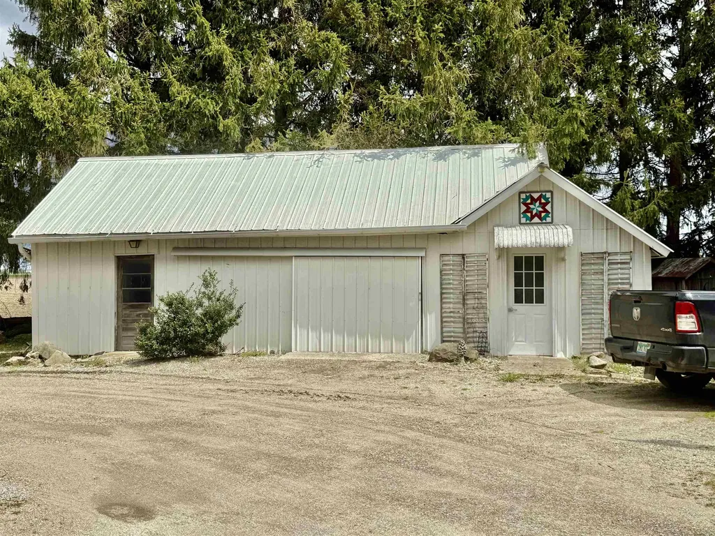 2298 W Hayes Road Newark Township MI 48847