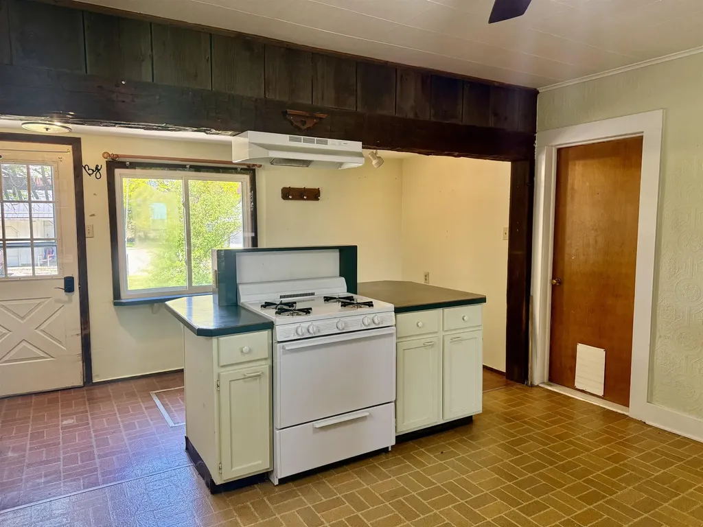 2298 W Hayes Road Newark Township MI 48847