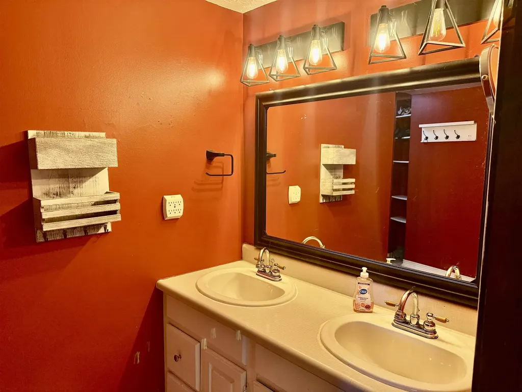 2298 W Hayes Road Newark Township MI 48847