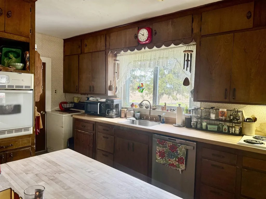 2298 W Hayes Road Newark Township MI 48847
