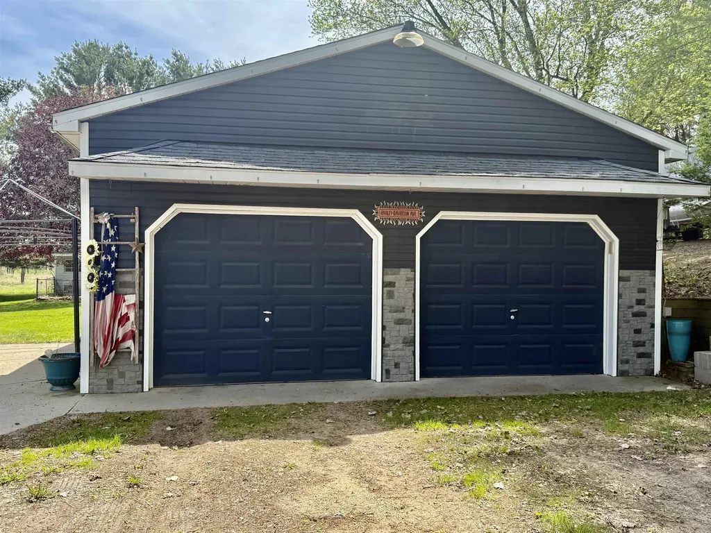 742 E Van Buren Road Emerson Township MI 48801