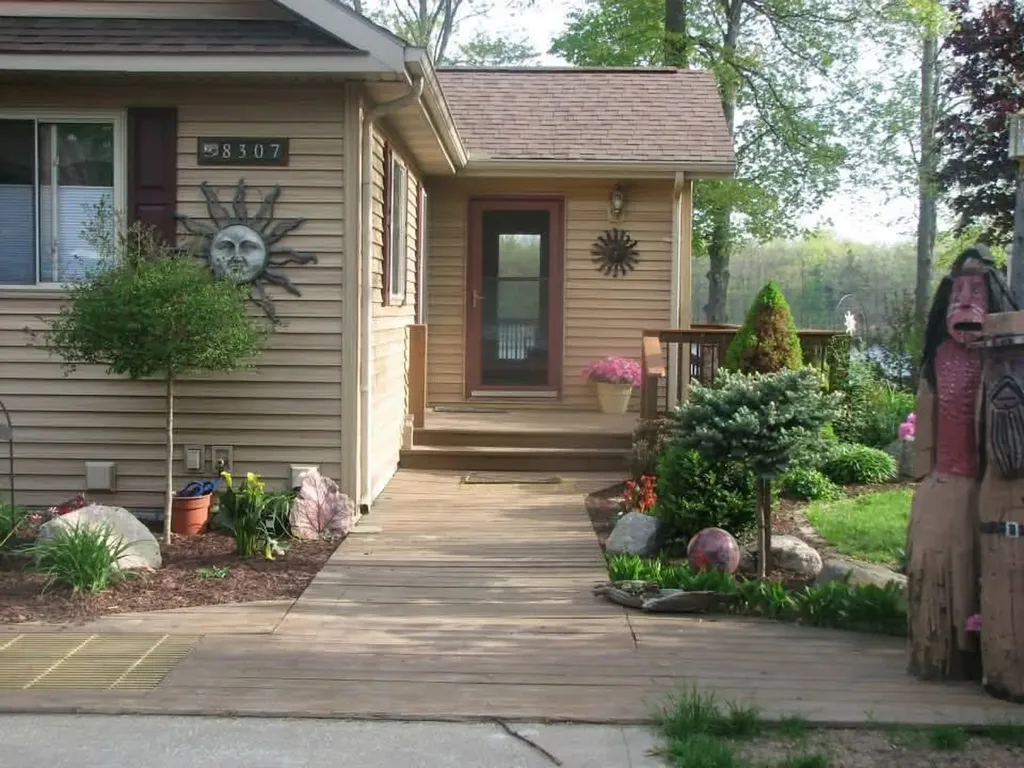 8307 Cortez Drive Garfield Township MI 48632