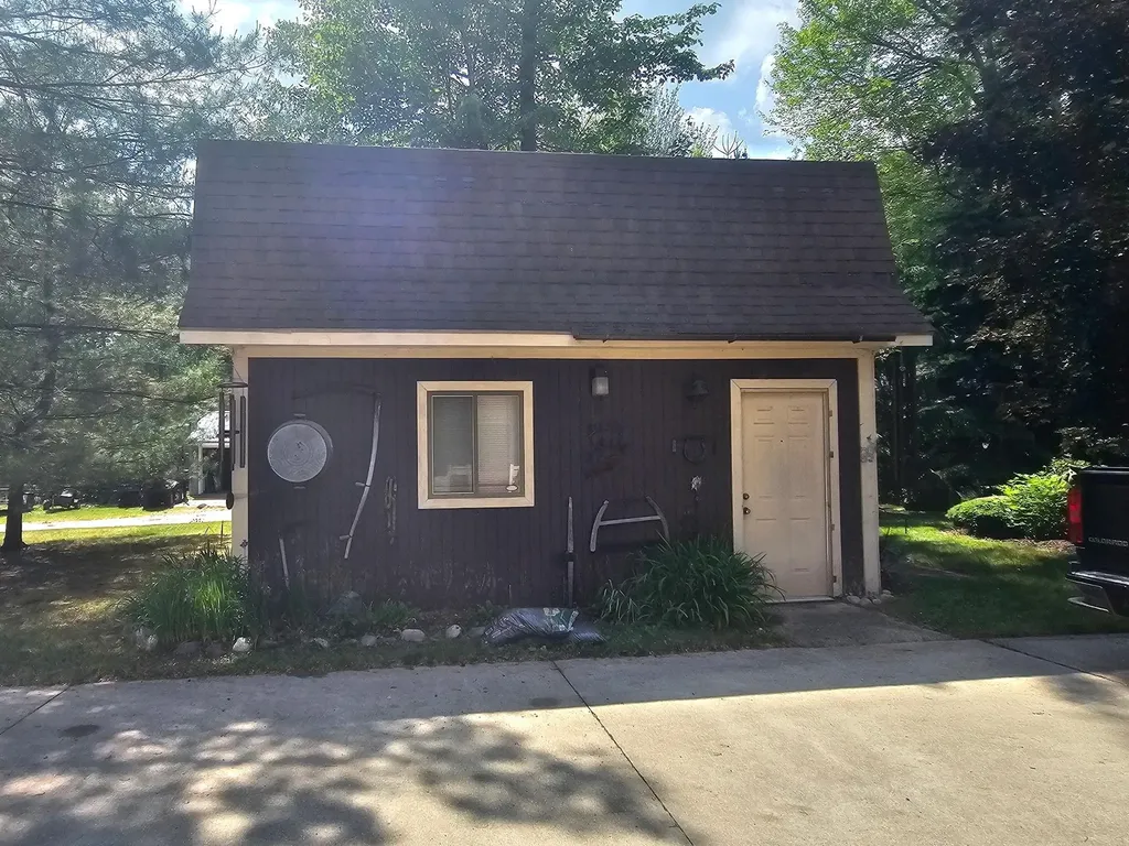 8307 Cortez Drive Garfield Township MI 48632