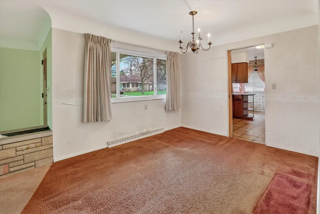 636 Rustic Drive Saginaw Charter Township MI 48604