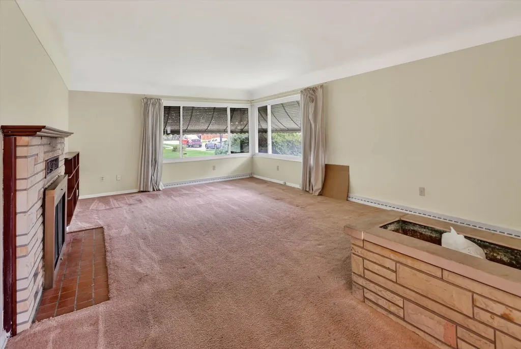 636 Rustic Drive Saginaw Charter Township MI 48604