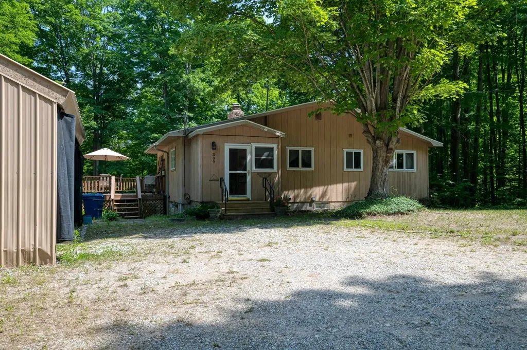 309 Oak Hill Road Garfield Township MI 49633