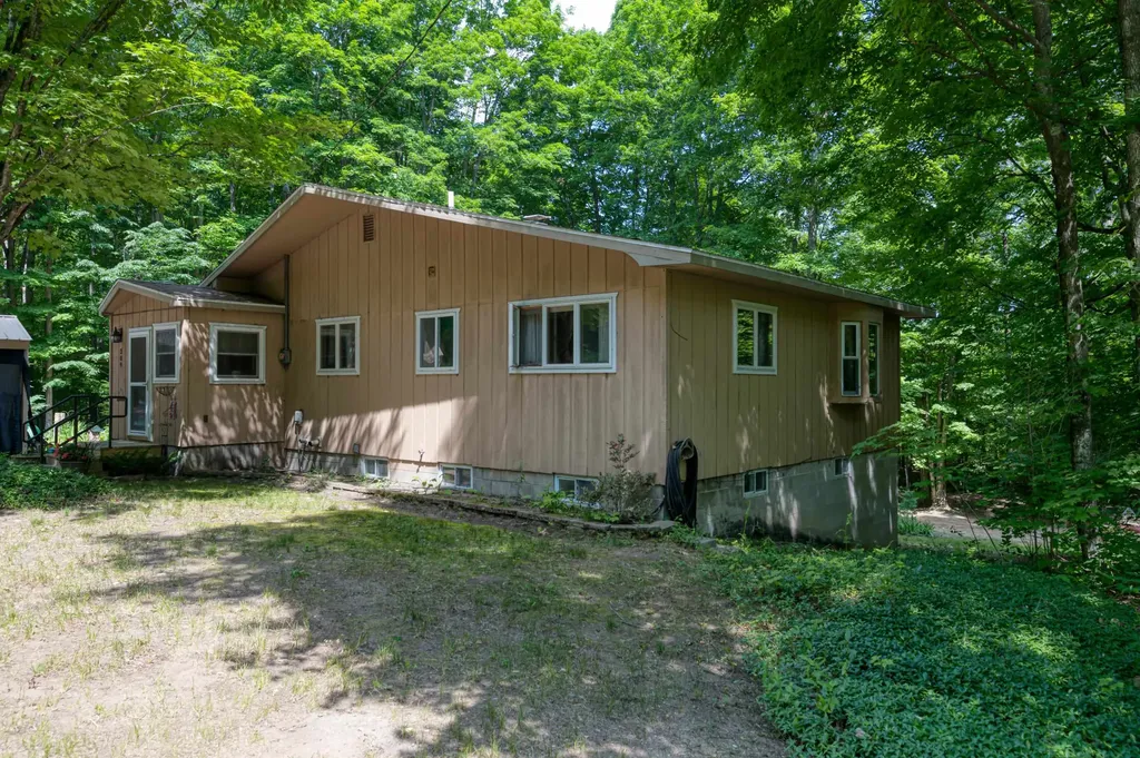 309 Oak Hill Road Garfield Township MI 49633