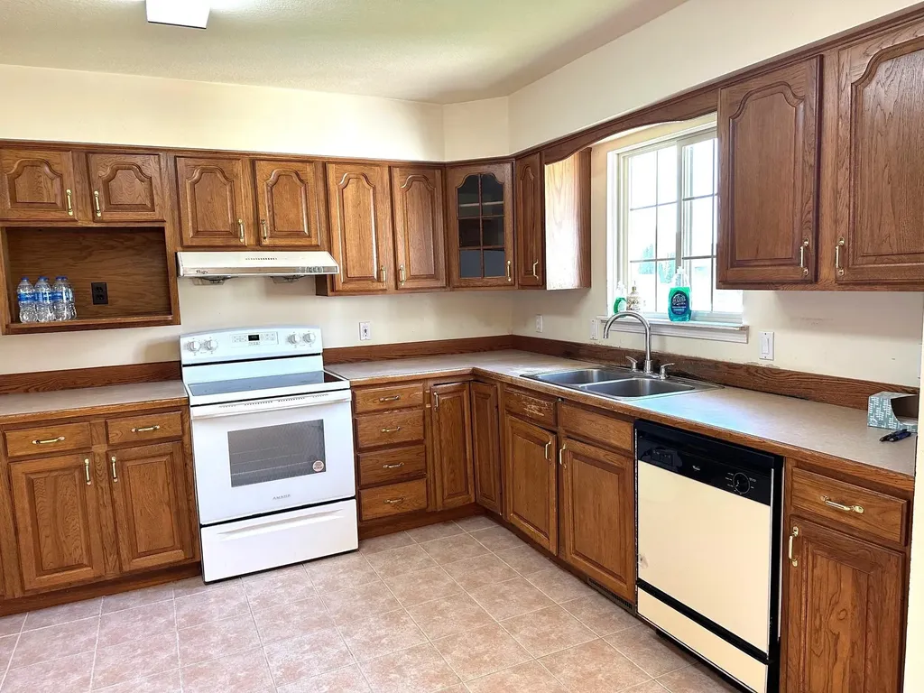 1511 Eastpointe Drive Mt. Pleasant City MI 48858