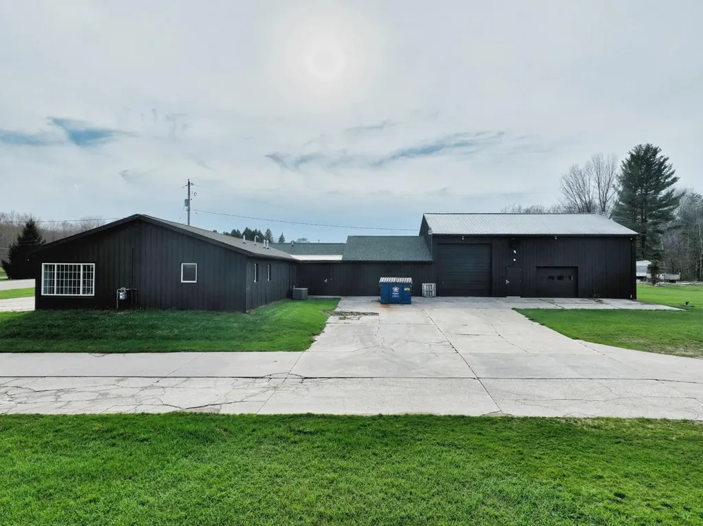 11616 NW Monroe Road Seville Township MI 48877