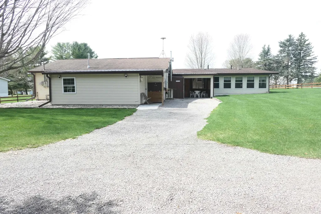 6264 Wildwood Drive Seville Township MI 48832