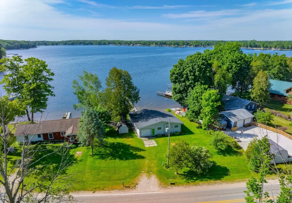 5445 W Beal City Road Nottawa Township MI 48893