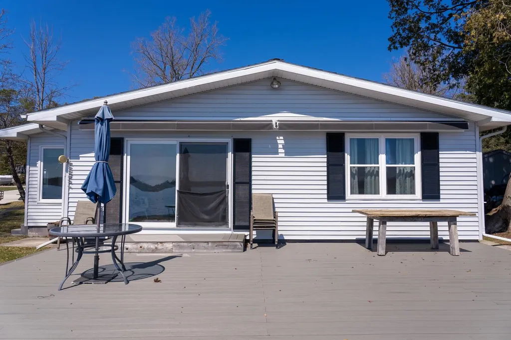 5445 W Beal City Road Nottawa Township MI 48893