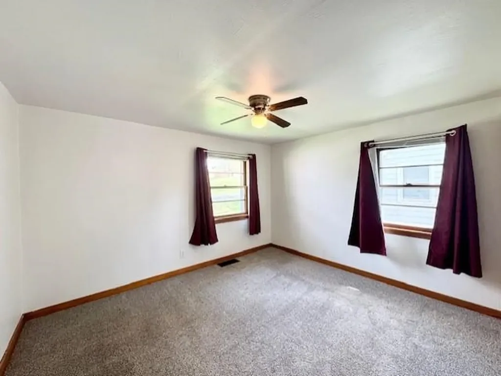 520 S Franklin St. Louis City MI 48880